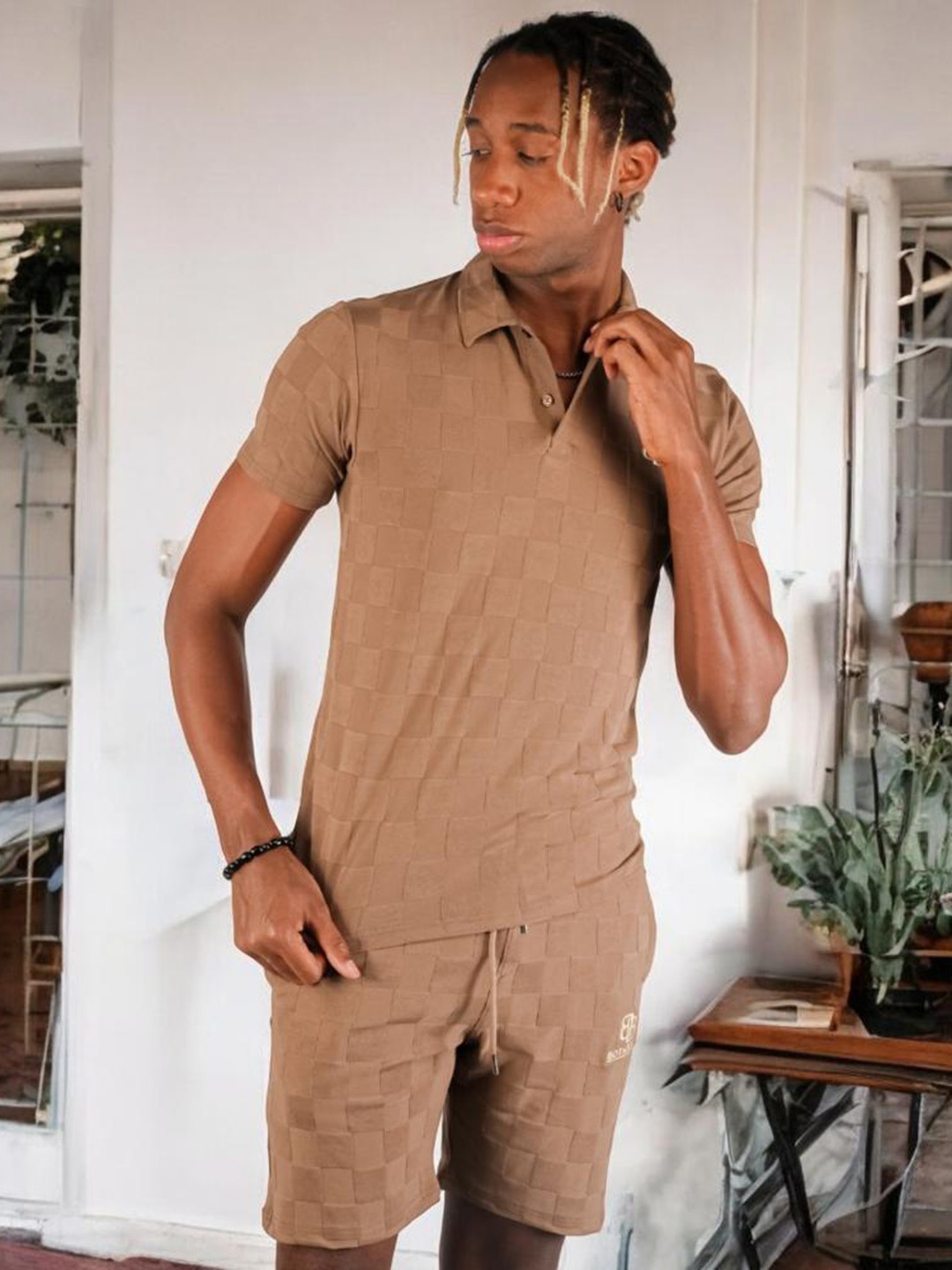 

BOTABOCHI 3D Square Textured T-Shirt & Short, Brown