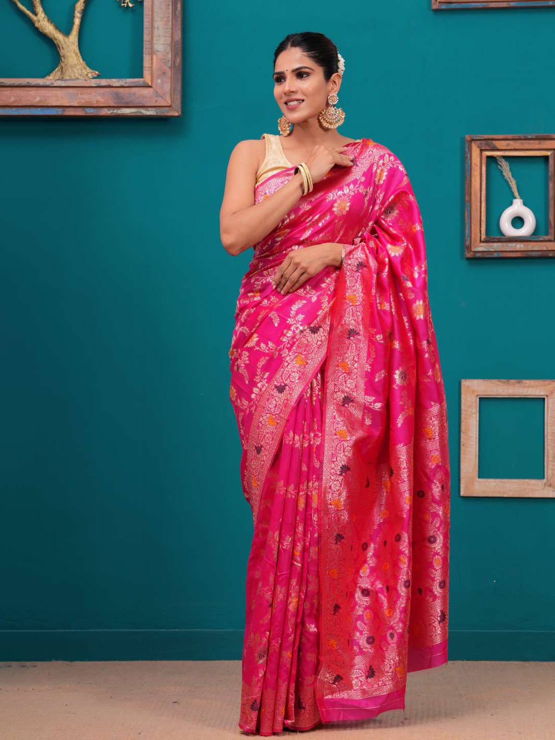 

HEARTLOOM Woven Design Zari Banarasi Saree, Pink
