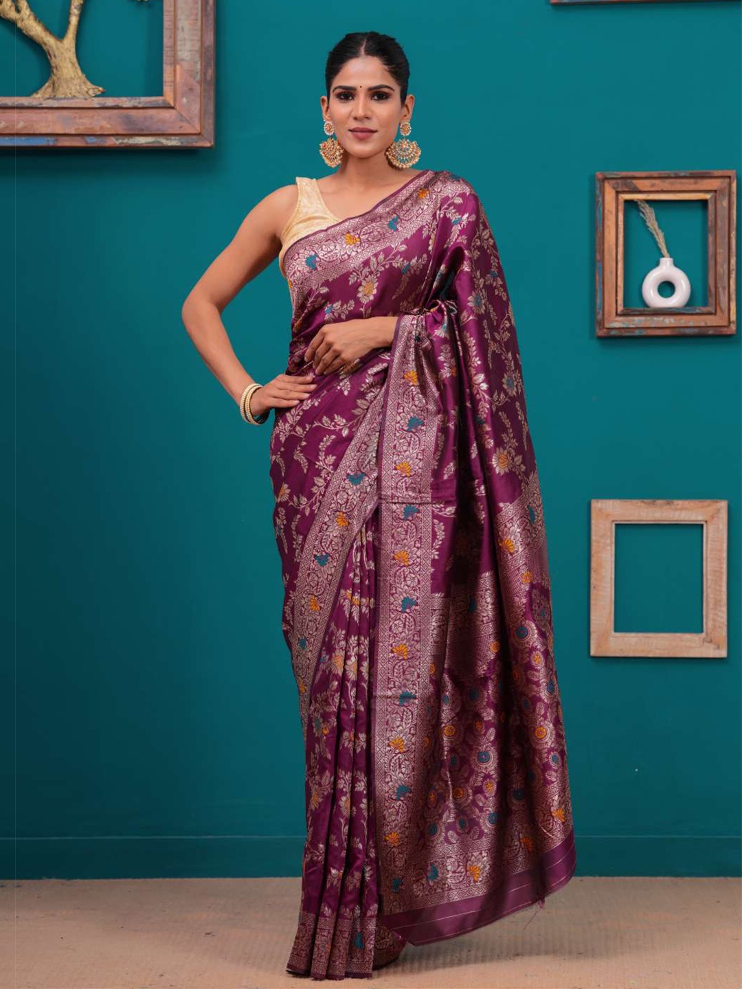 

HEARTLOOM Woven Design Zari Banarasi Saree, Violet