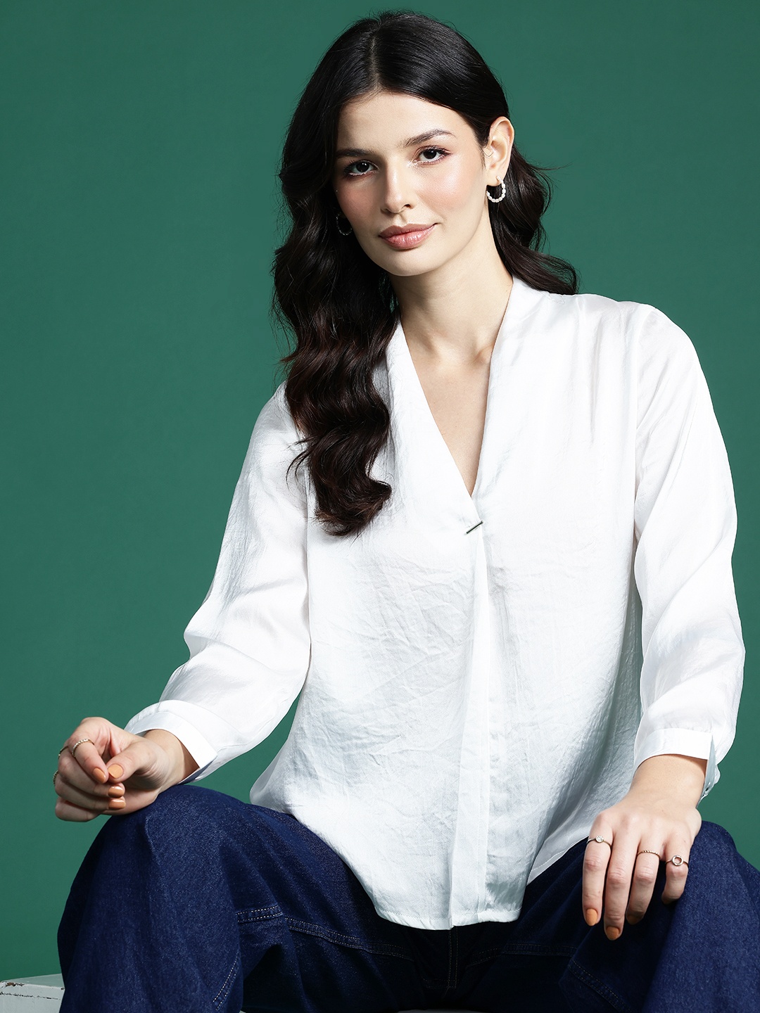 

DressBerry V-Neck Pleated Crinkle Textured Top, White