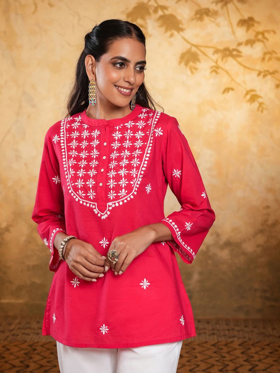 

House of Chikankari Chikankari Woven Short Kurta, Red