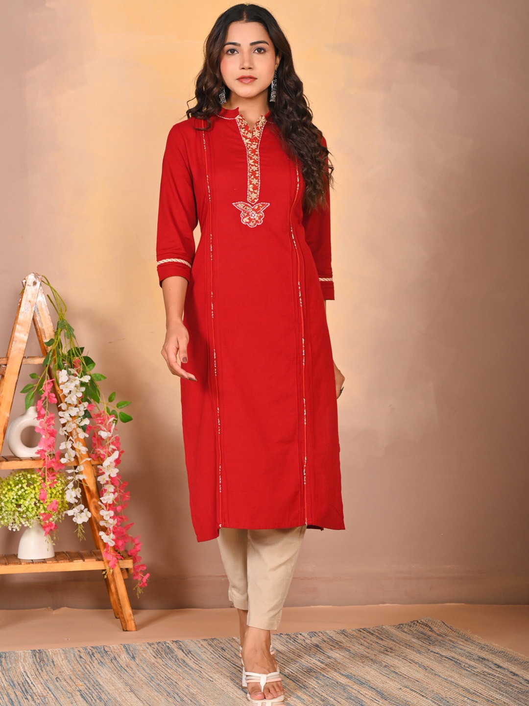 

Neemiya Floral Yoke Design Mandarin Collar Thread Work Straight Kurta, Maroon