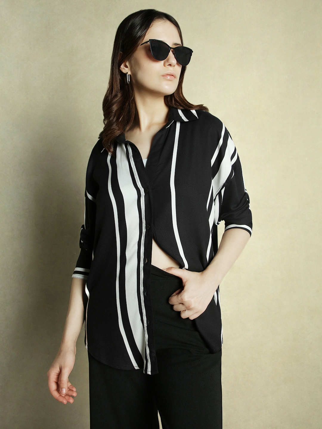 

DL Woman Women Spread Collar Vertical Striped Oversized Casual Shirt, Black