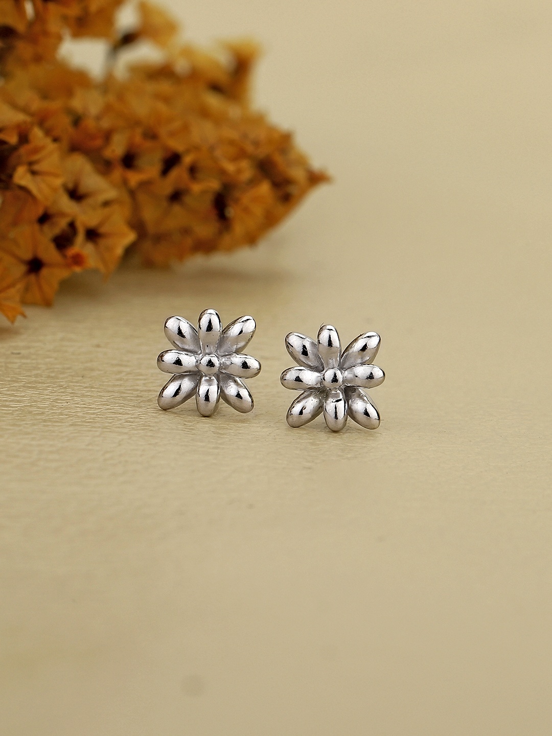 

DressBerry Rhodium-Plated 925 Sterling Silver Star Shaped Studs