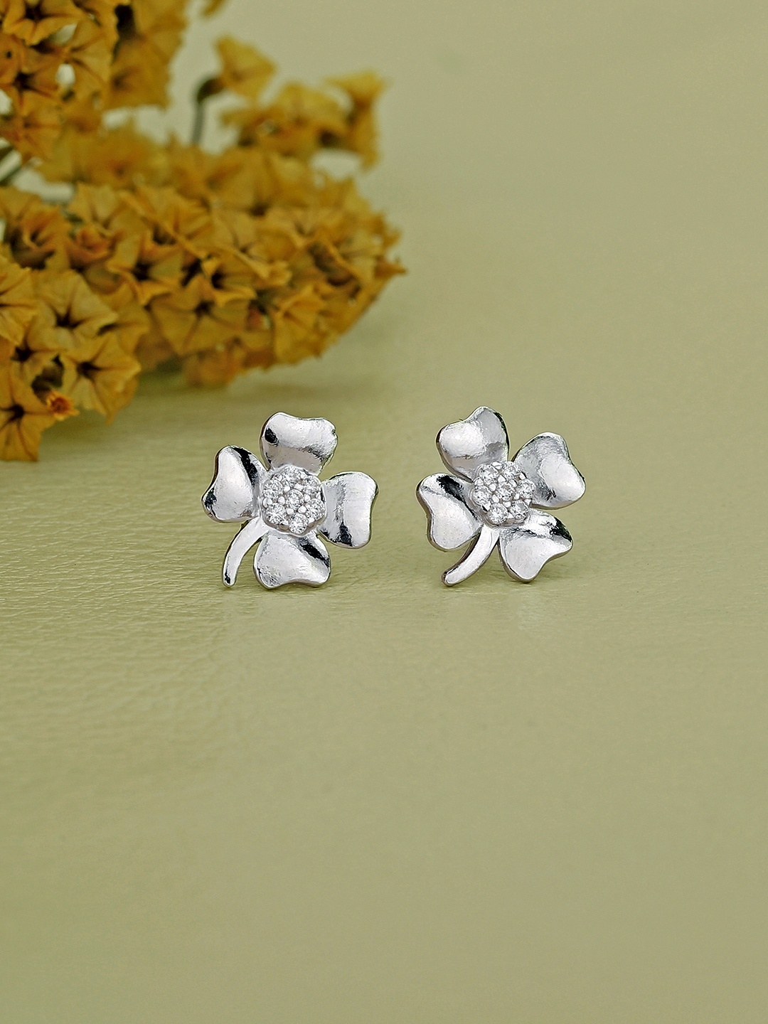 

DressBerry 925 Sterling Silver Earring