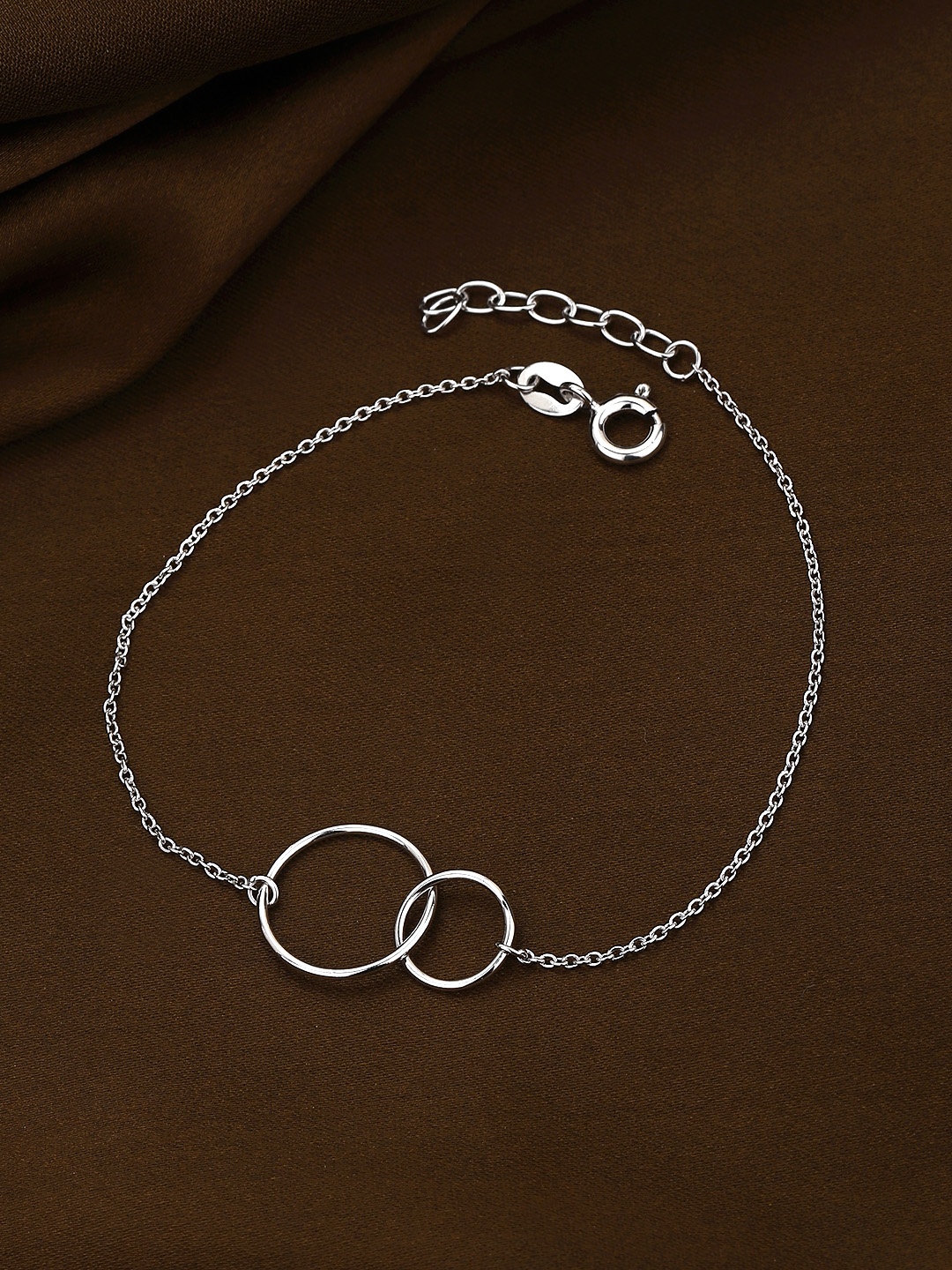 

DressBerry 925 Sterling Silver Rhodium Plated & Interlinked Circle Charm Bracelet