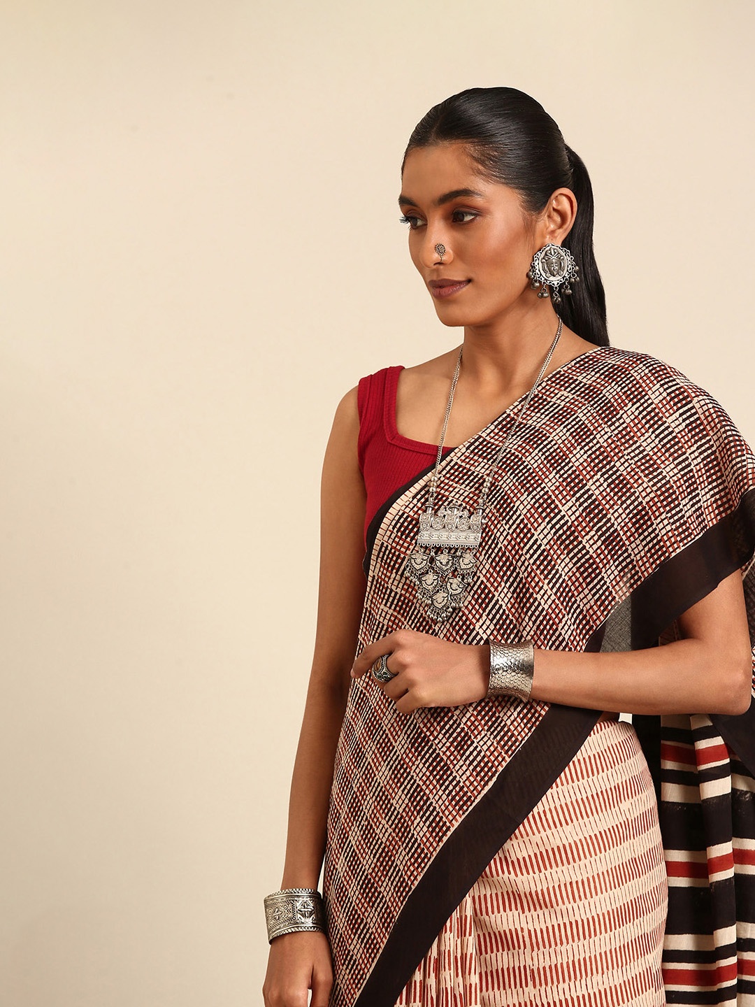 

Taavi Pure Cotton Bagru Saree, Beige
