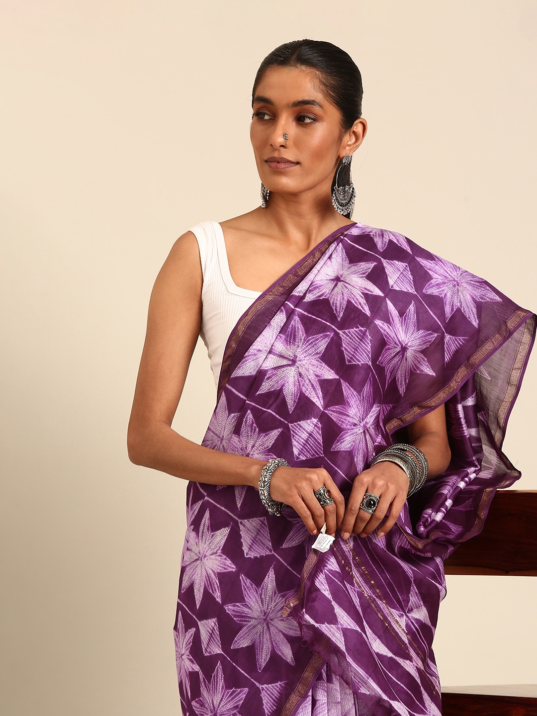 

Taavi Shibori Geometric Floral Design Chanderi Silk Blend Saree, Purple