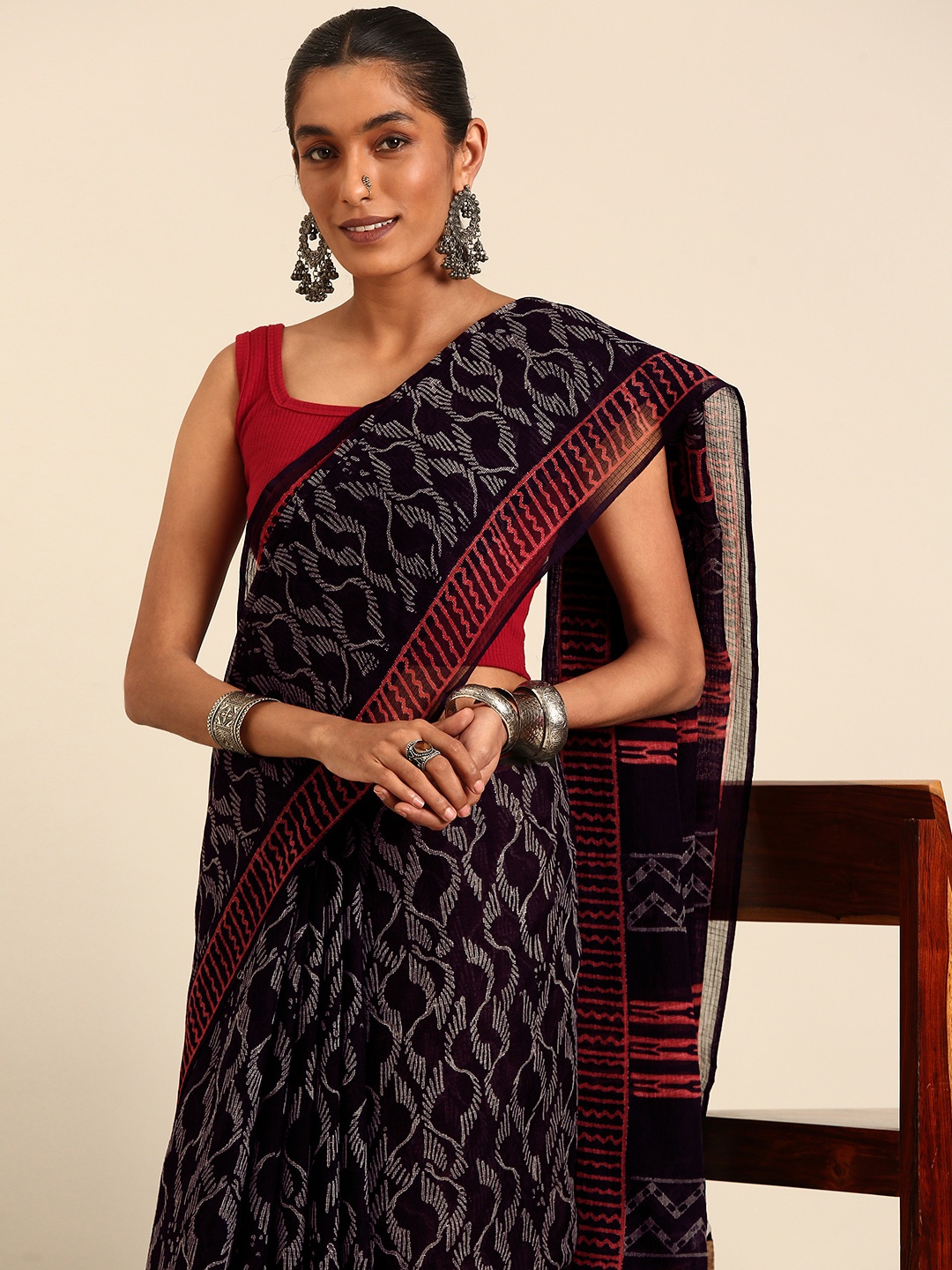 

Taavi Ethnic Chuna Patri Motifs Pure Kota Cotton Block Print Saree, Black