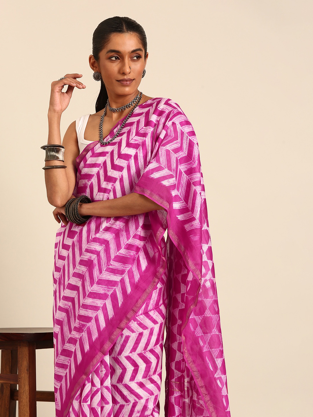 

Taavi Shibori Chevron Design Chanderi Silk Blend Zari Detail Saree, Pink
