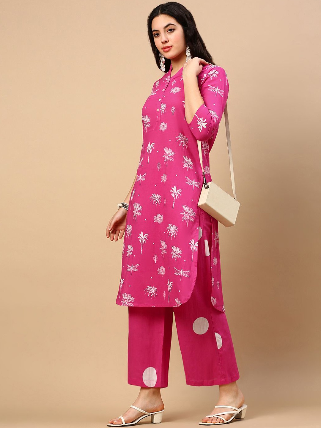 

SHOWOFF Floral Printed Straight Kurta with Palazzos, Pink