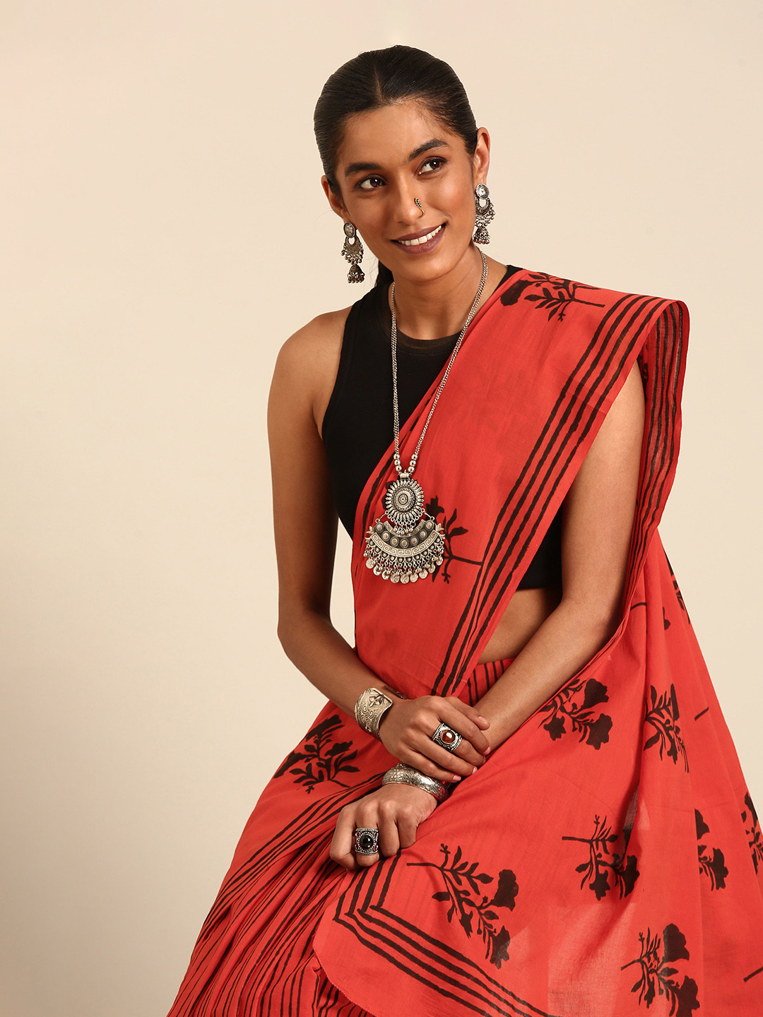 

Taavi Floral & Striped Pigment Print Pure Cotton Mul Mul Half and Half Saree, Red
