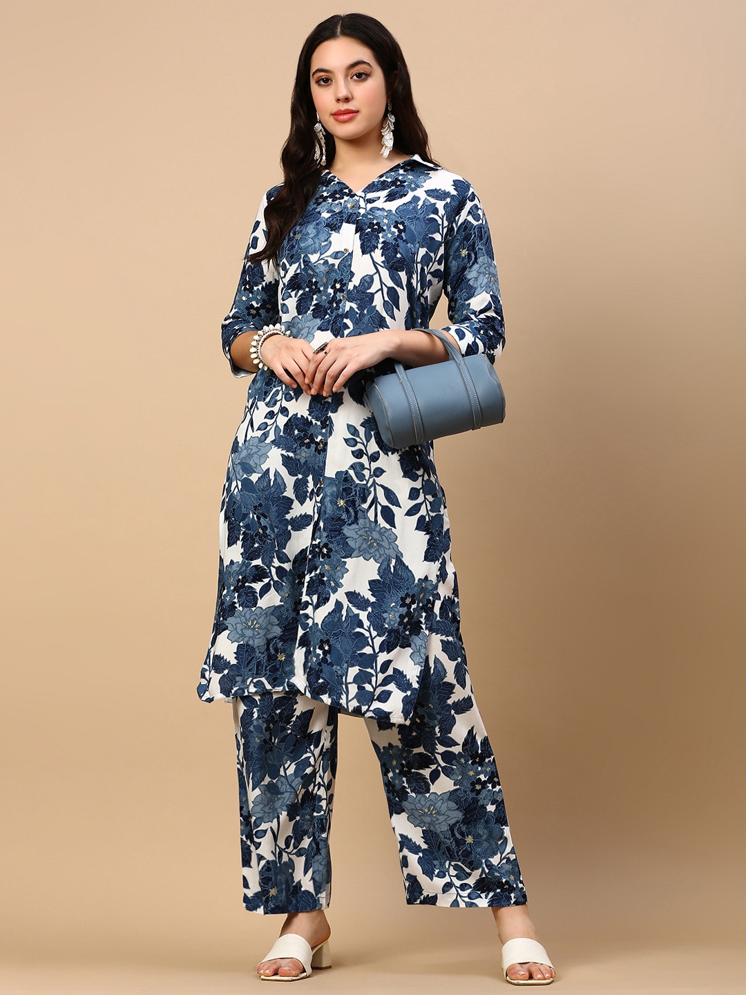 

SHOWOFF Floral Printed Straight Kurta with Palazzos, Blue