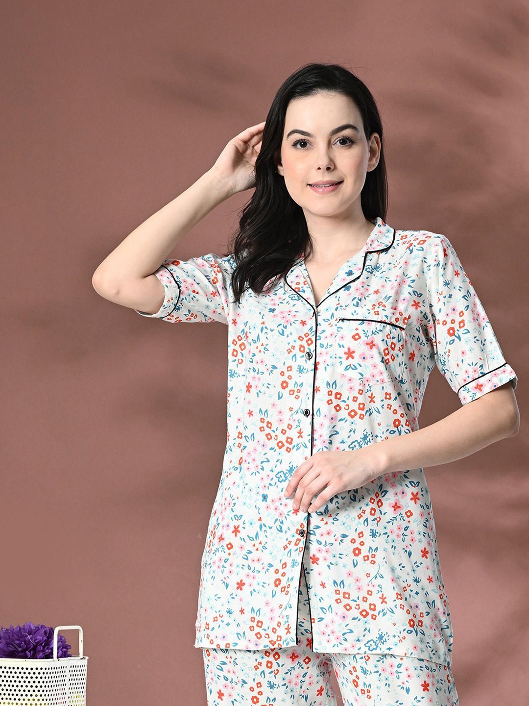 

Mintmarie Women Floral Printed Night suit, White