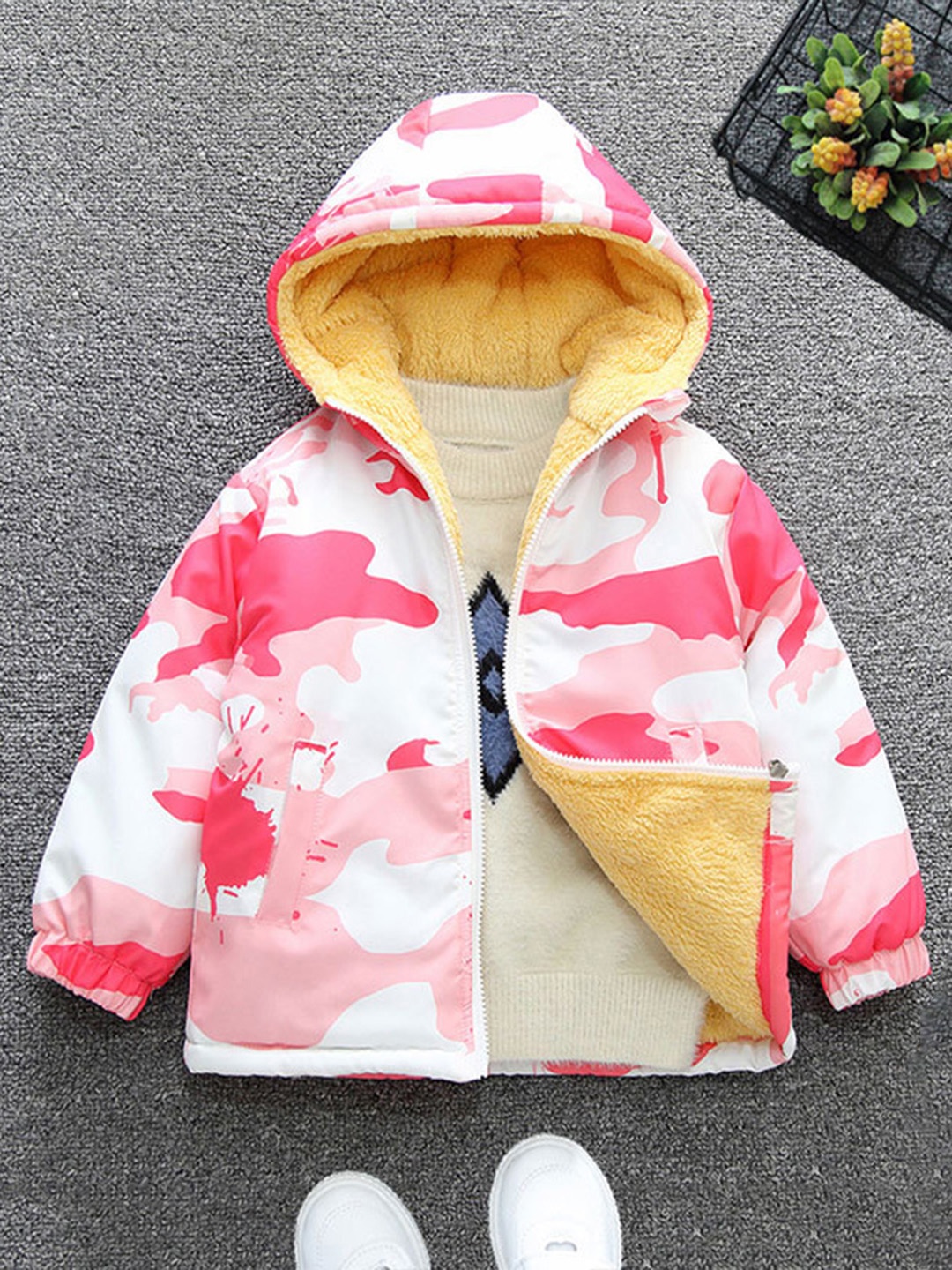 

INCLUD Girls Long Sleeves Hooded Neck Camouflage Open Front Jacket, Pink