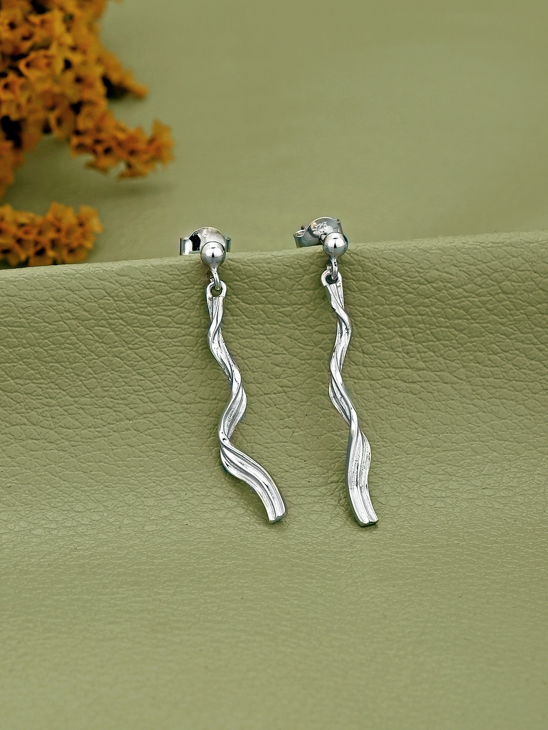 

DressBerry 925 Sterling Silver Earring