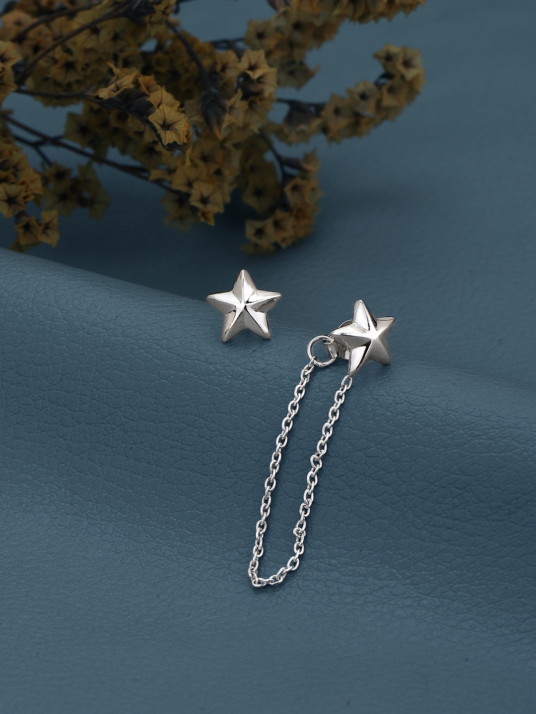 

DressBerry Rhodium-Plated 925 Sterling Silver Star Shaped Mismatch Earrings