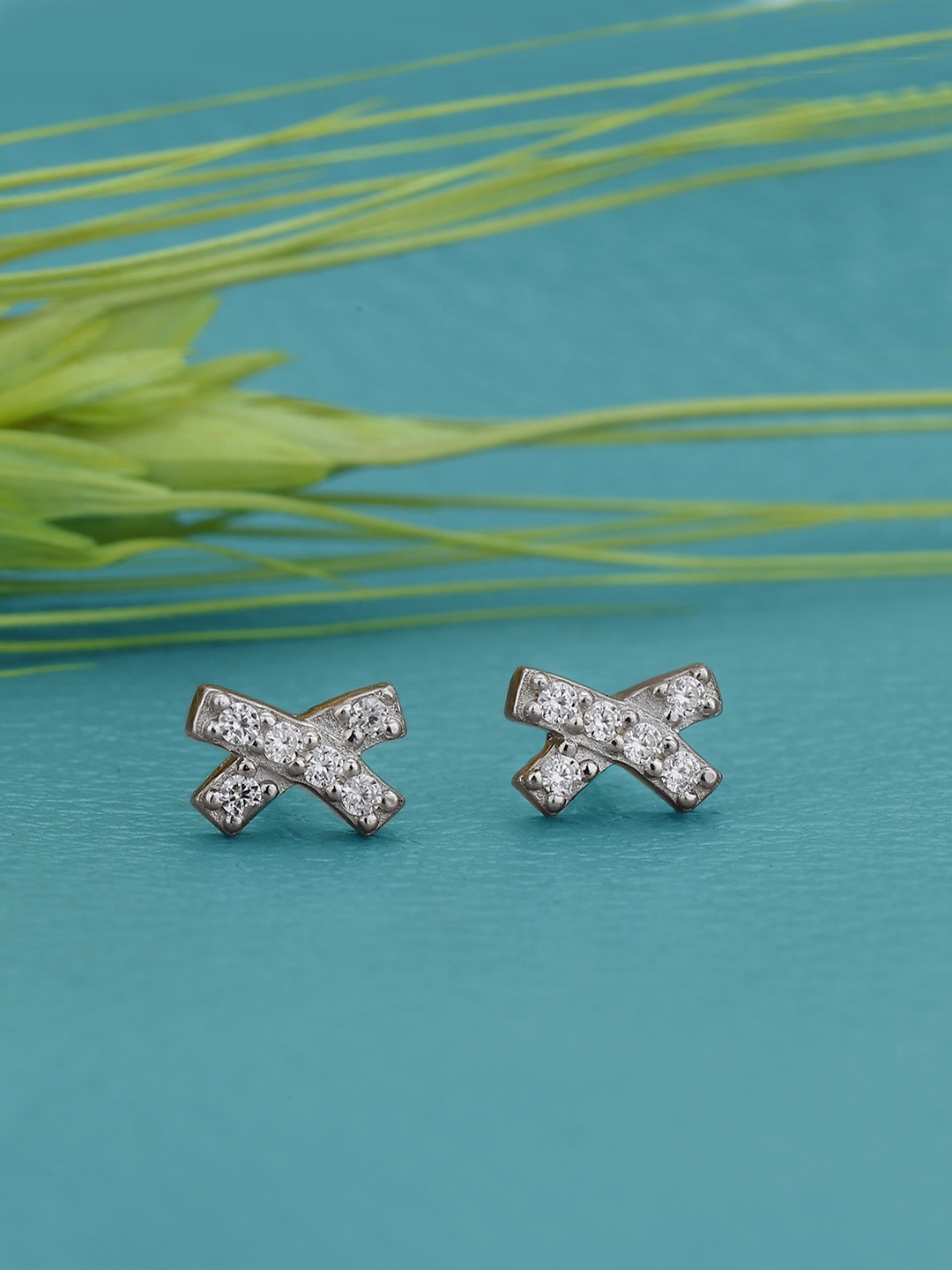 

DressBerry Rhodium-Plated 925 Sterling Silver Contemporary Studs