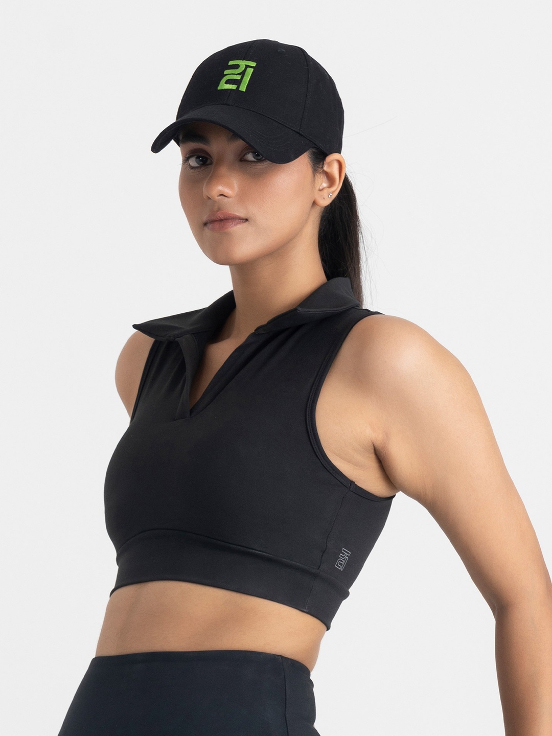 

Hunnit Polo Neck Crop Top Sports Bra with Medium Coverage, Black