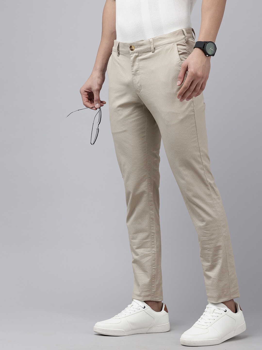 

ColorPlus Men Geometric Printed Chinos Trousers, Beige