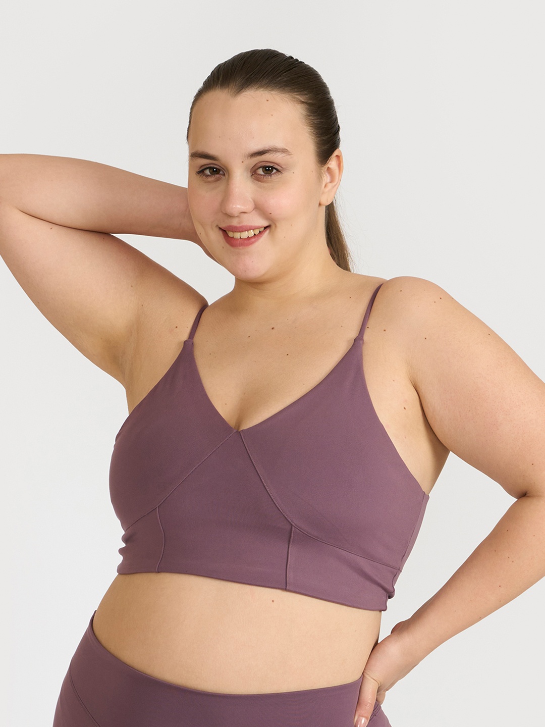 

Hunnit Zen V Neck Dry Fit Sports Bra with Medium Coverage, Mauve