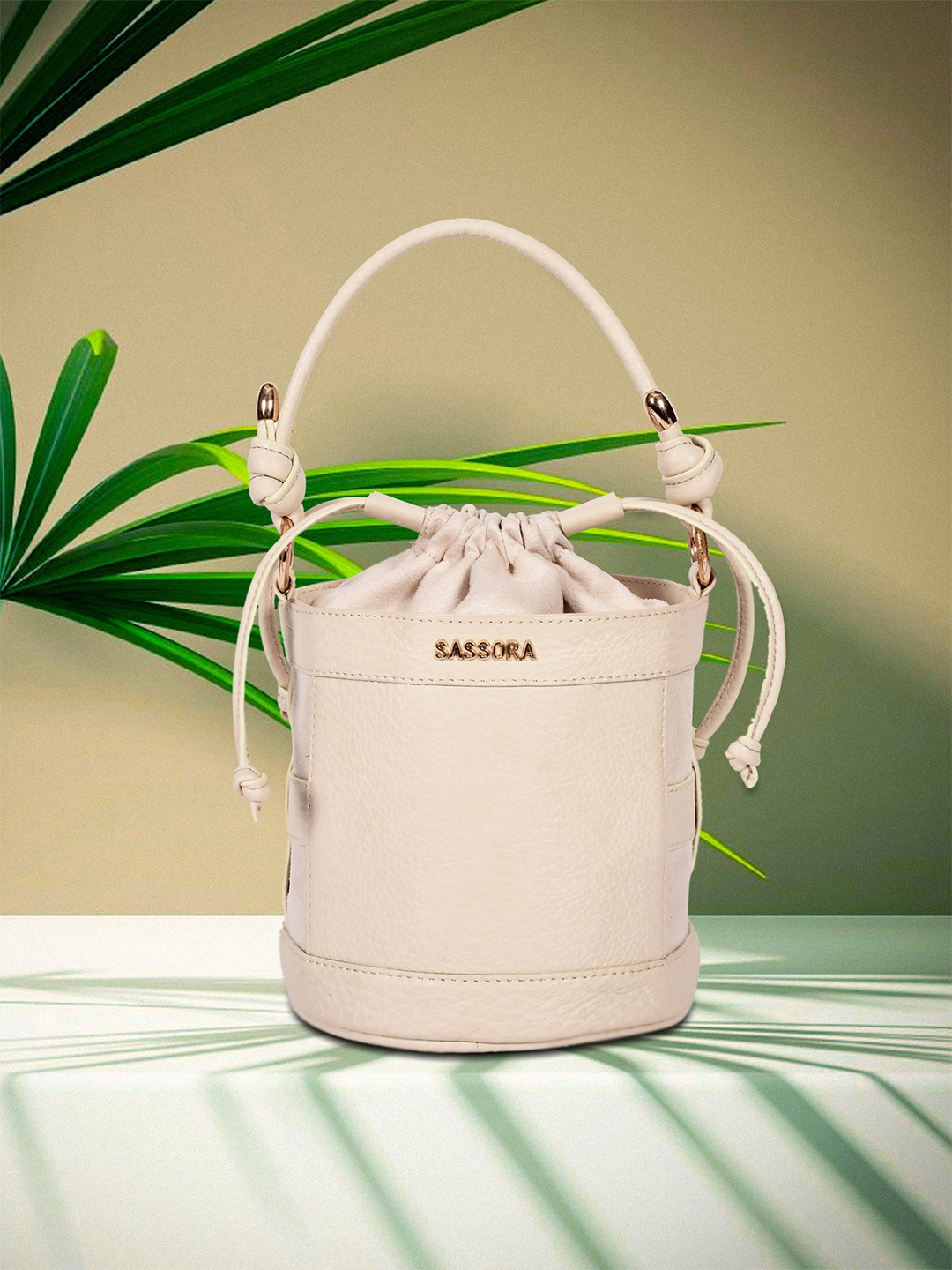 

Sassora Women Leather Bucket Handheld Bag, Beige