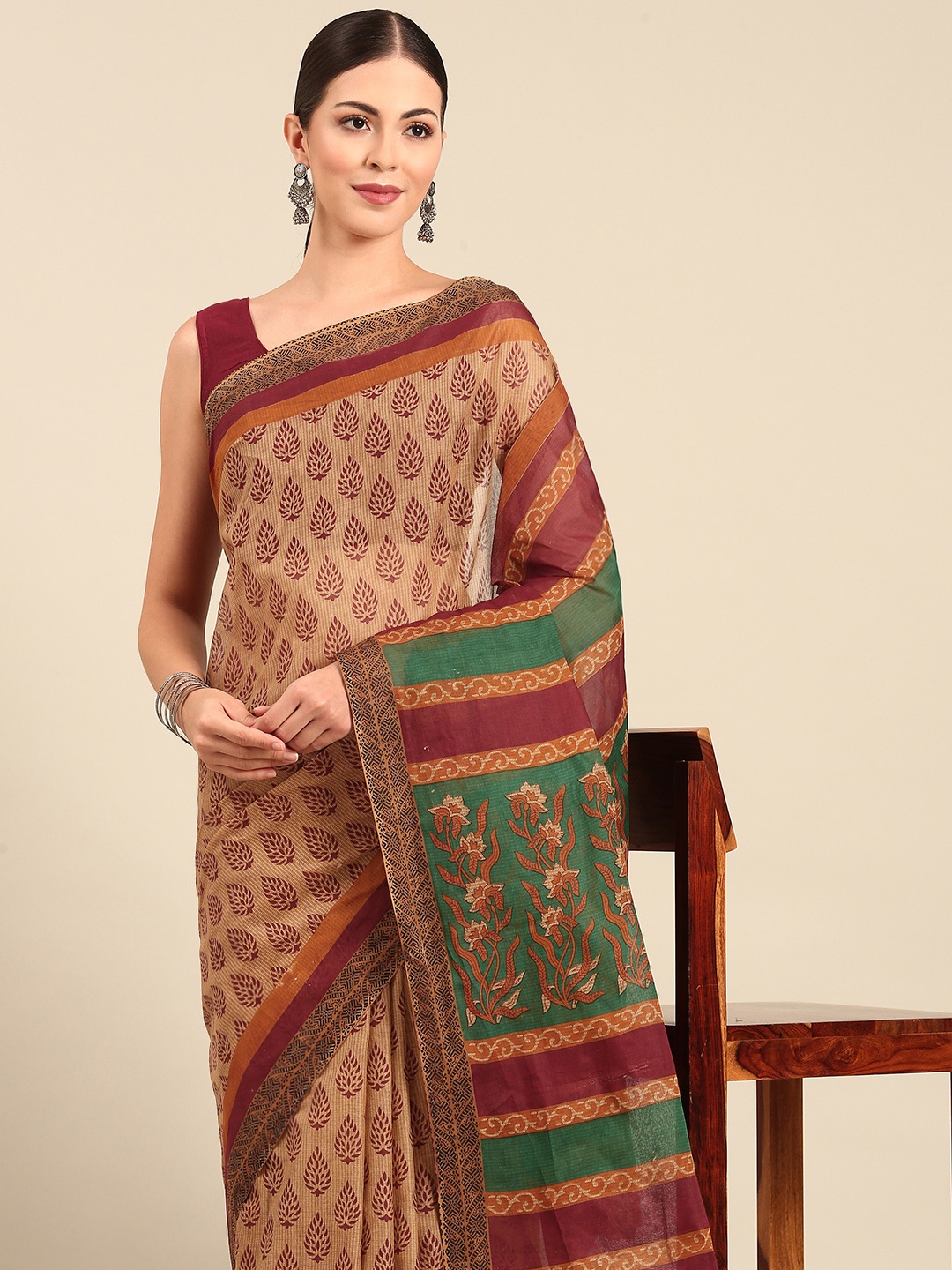 

SHANVIKA Ethnic Motifs Pure Cotton Saree, Beige