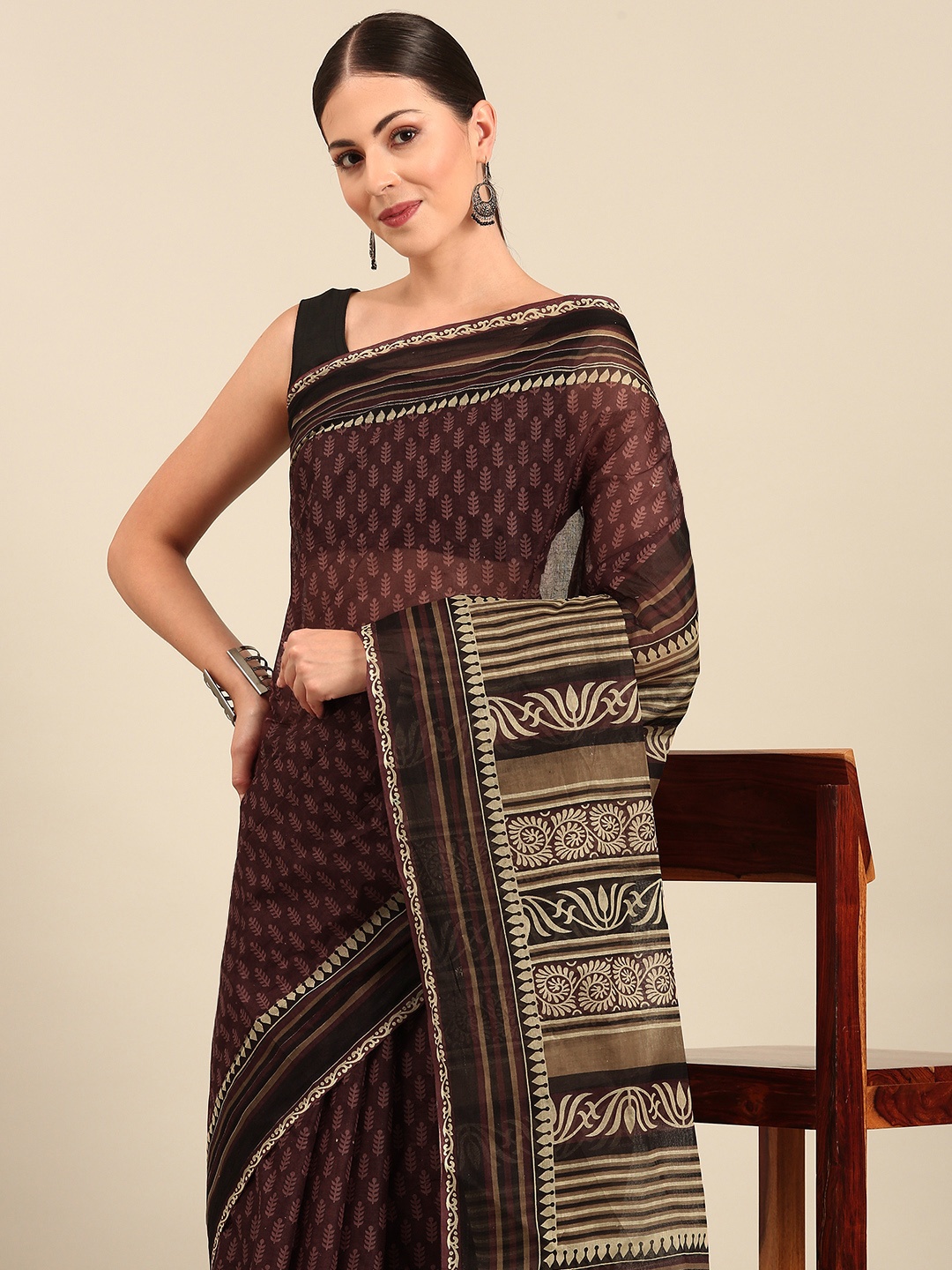 

SHANVIKA Ethnic Motifs Pure Cotton Saree, Brown