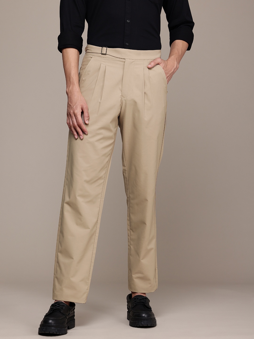 

French Connection Men Smart Loose Fit Pleated Chinos, Beige