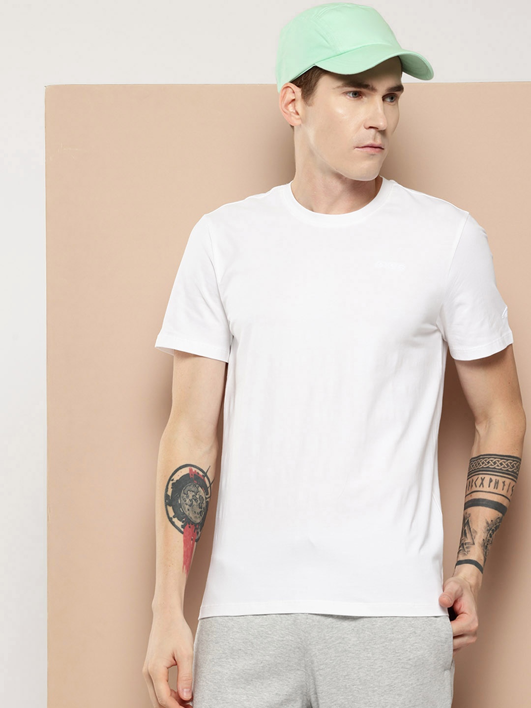 

Alcis Men Slim Fit Sports T-shirt, White