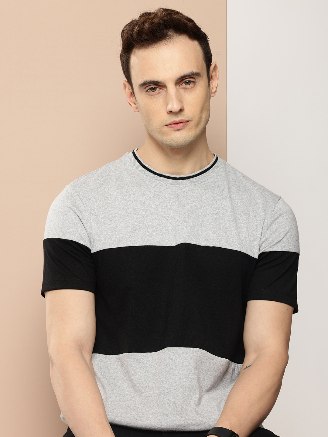 

encore by INVICTUS Colourblocked T-shirt, Grey