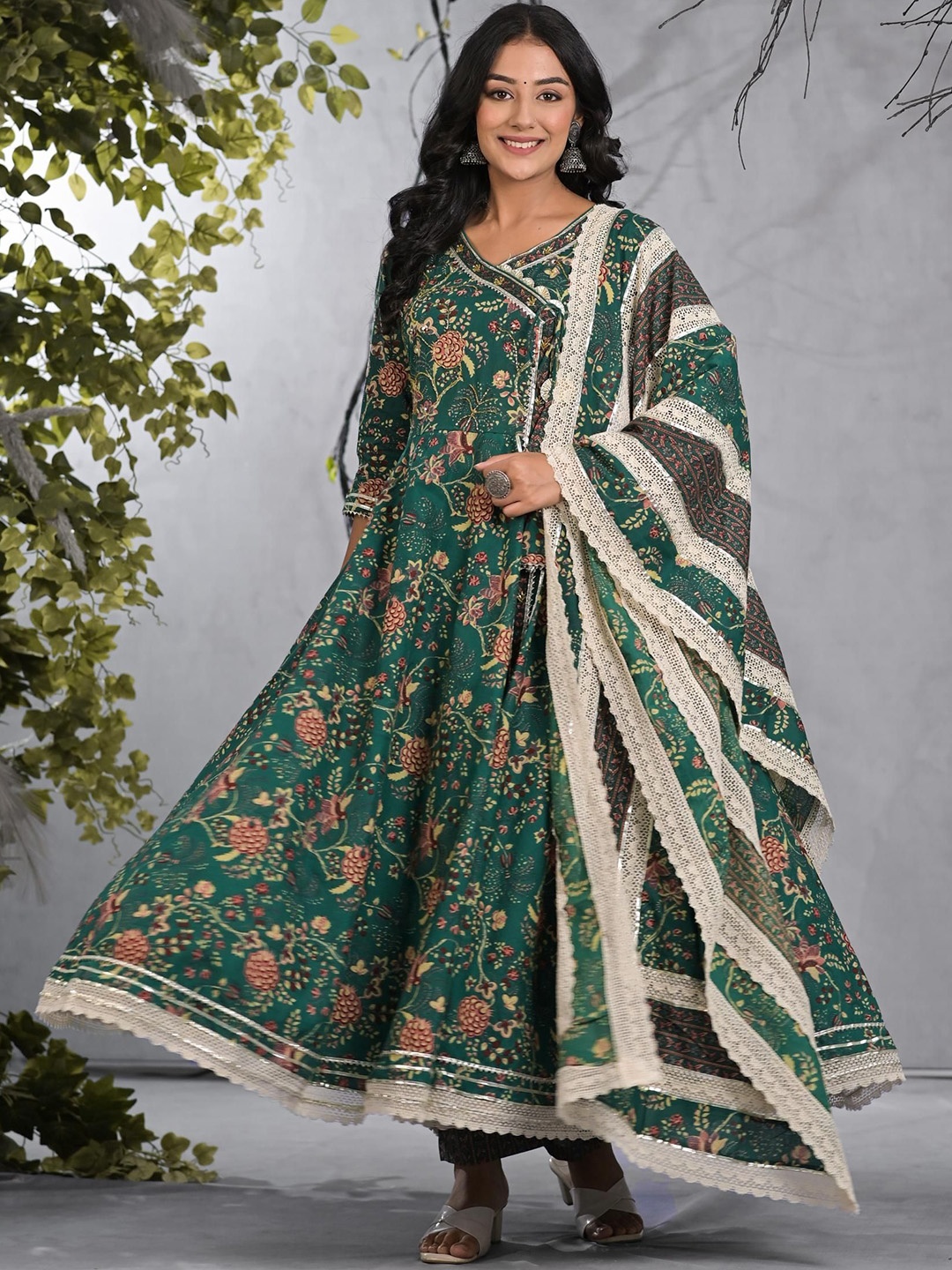 

Ishin Floral Printed Angrakha Thread Work Pure Cotton Kurta with Trousers & Dupatta, Green
