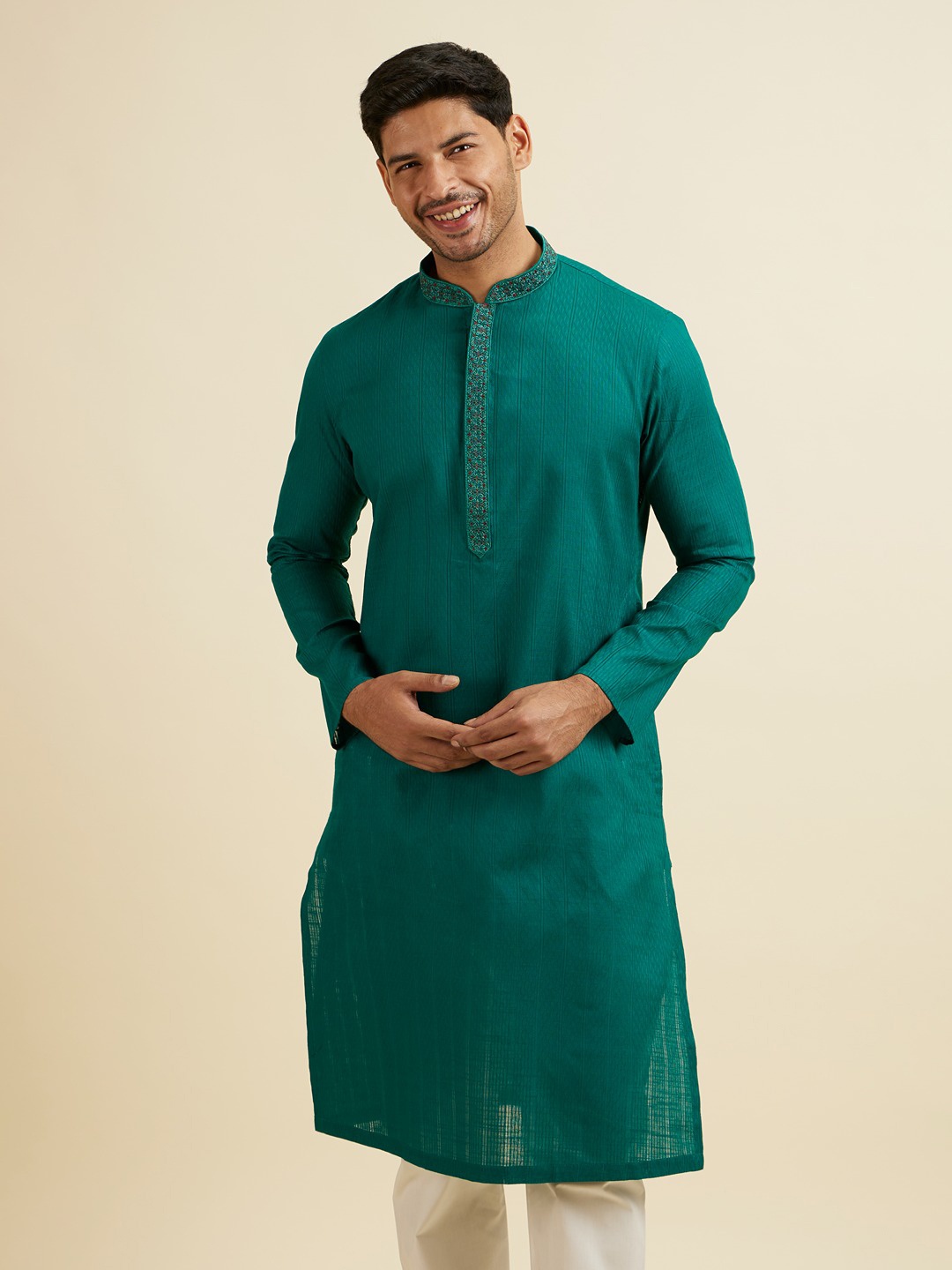 

Manyavar Woven Design Mandarin Collar Regular Kurta With Pyjama, Green