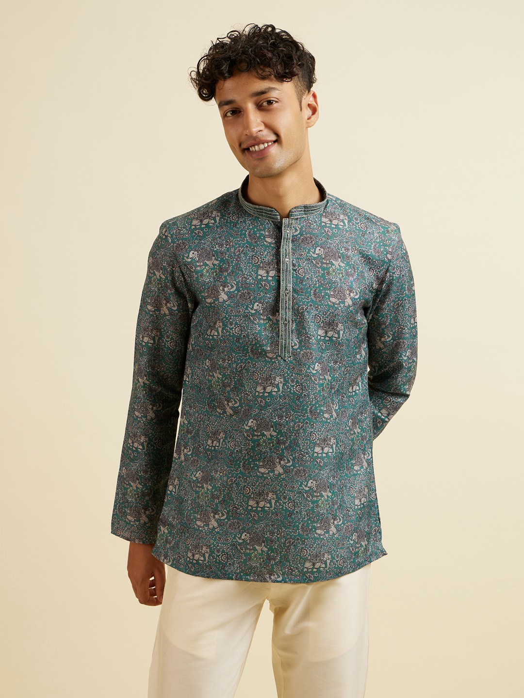 

Manyavar Floral Printed Mandarin Collar Cotton Straight Kurta, Green