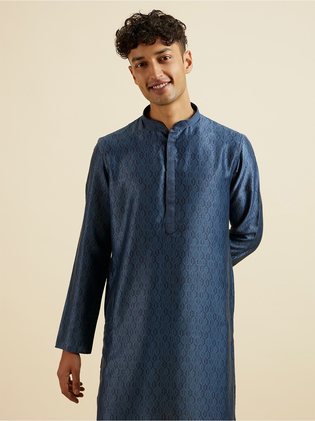 

Manyavar Printed Straight Kurta with Pyjamas, Blue