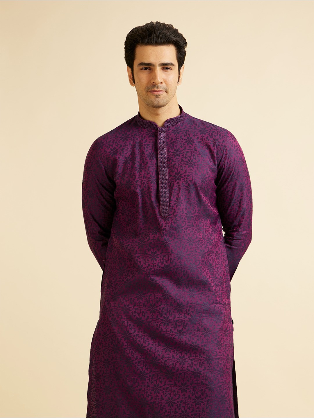 

Manyavar Ethnic Motifs Woven Design Regular Thread Work Kurta With Pyjama, Purple