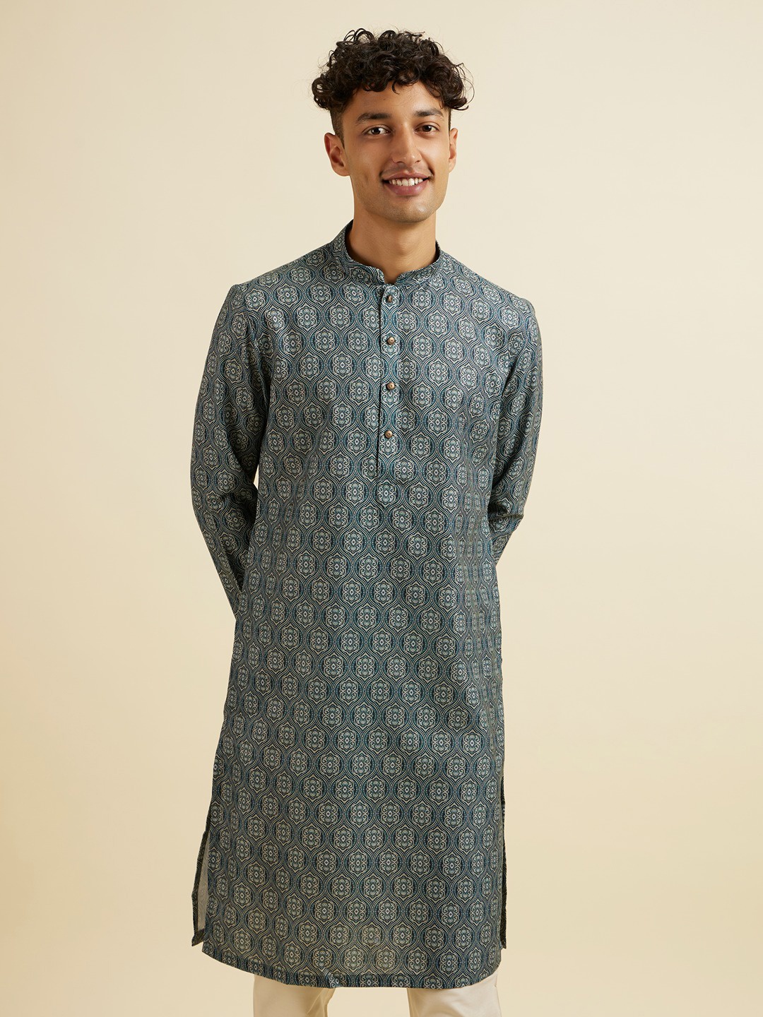 

Manyavar Floral Printed Mandarin Collar Cotton Straight Kurta, Green