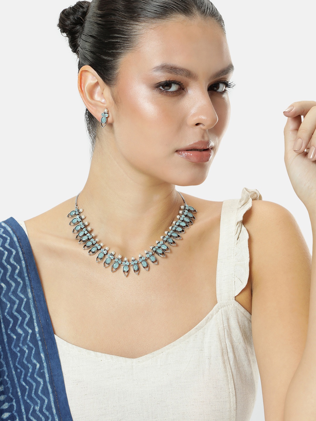 

AITIHYA Silver-Plated Stone Studded Jewellery Set, Blue