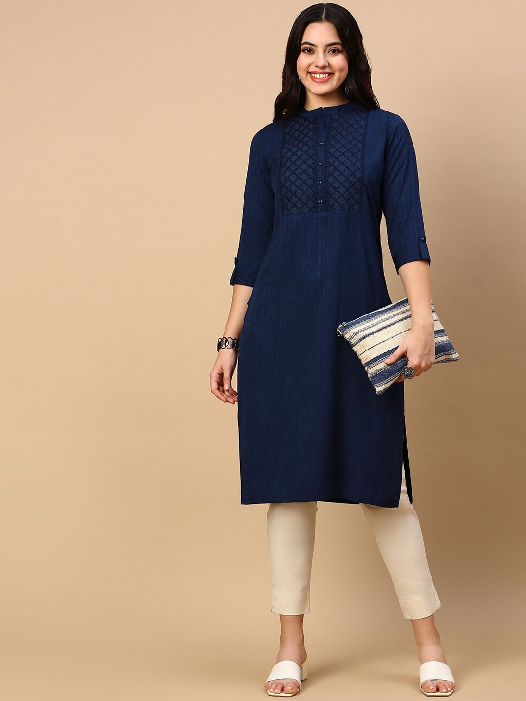 

SHOWOFF Geometric Embroidered Mandarin Collar Cotton Straight Kurta, Navy blue