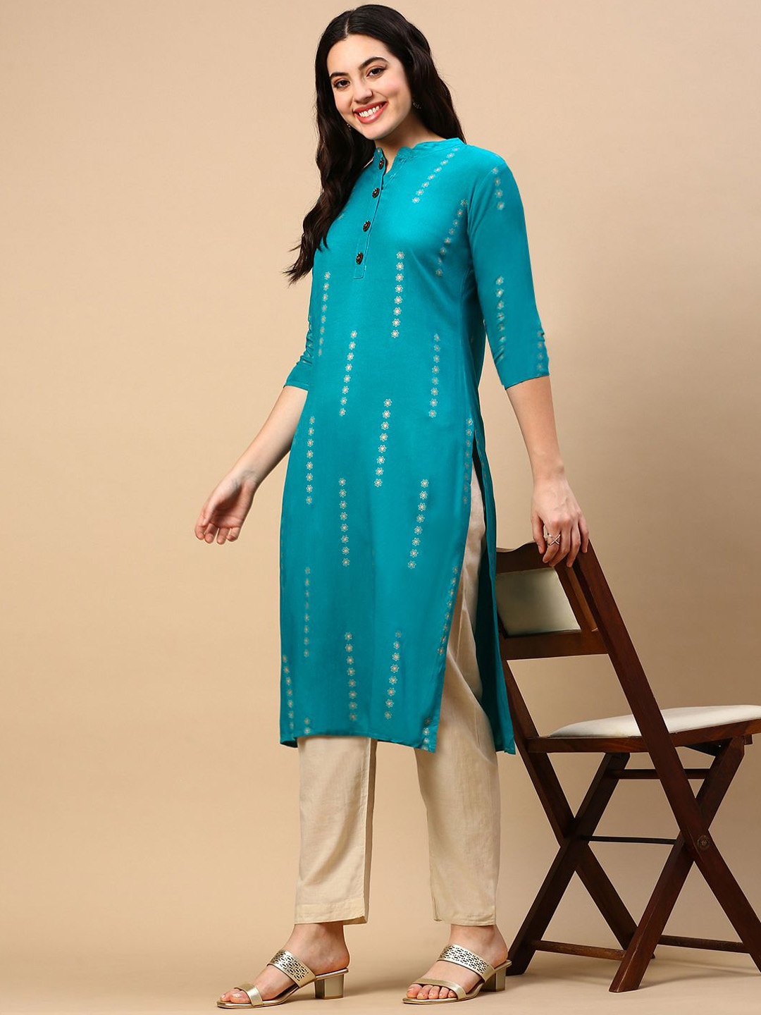 

SHOWOFF Floral Printed Mandarin Collar Cotton Straight Kurta, Blue