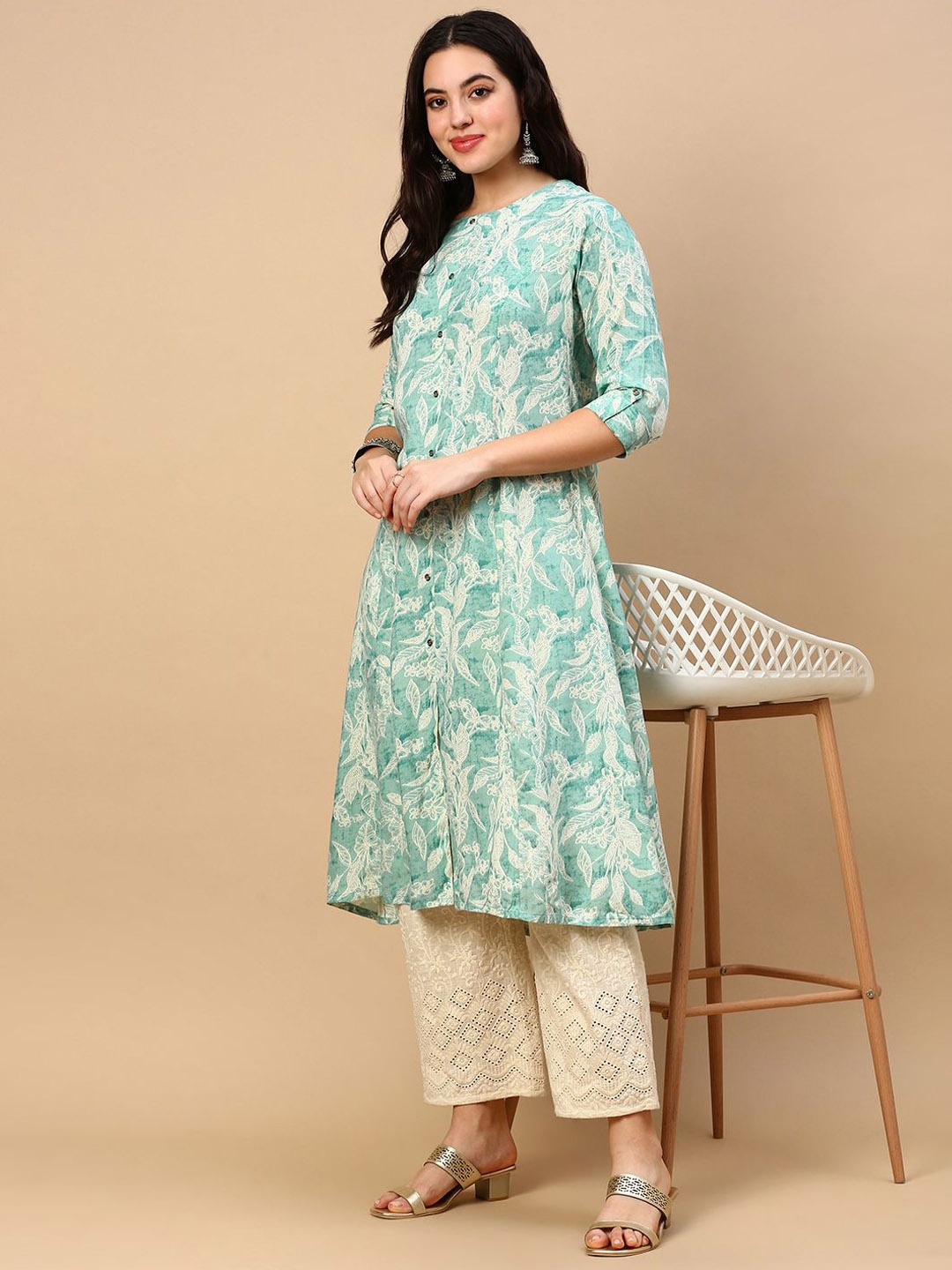 

SHOWOFF Floral Printed Round Neck Roll Up Sleeves Cotton A-Line Kurta, Green