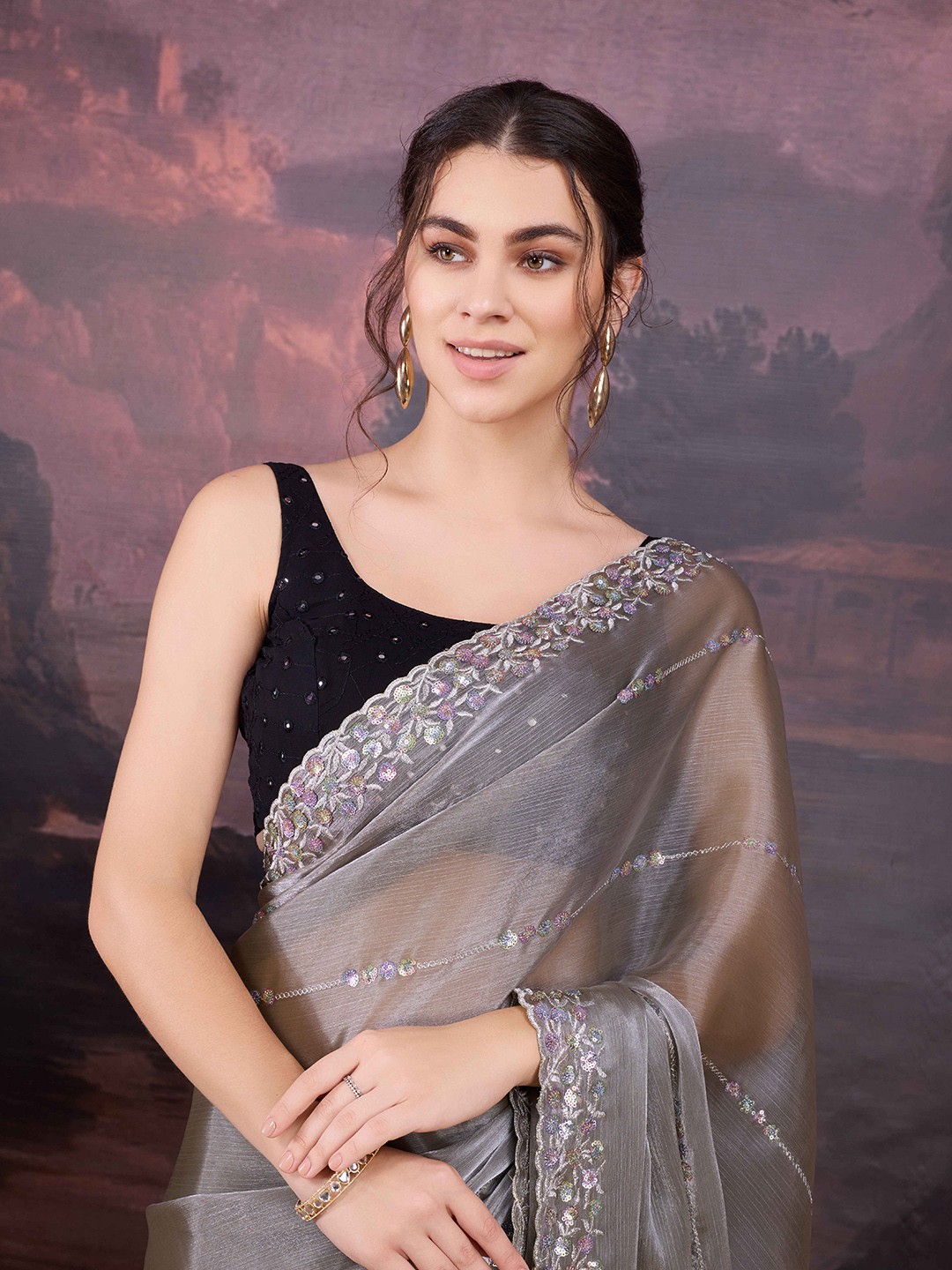 

House of Pataudi Floral Embroidered Saree, Grey