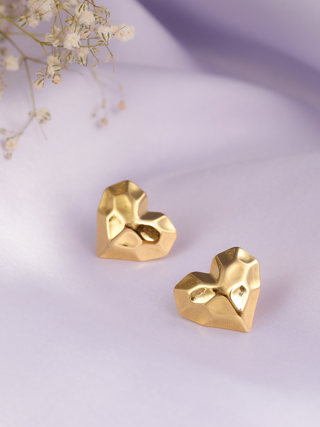 

Avyana 18K Gold Plated Dainty Heart Stainless Steel Stud Earrings