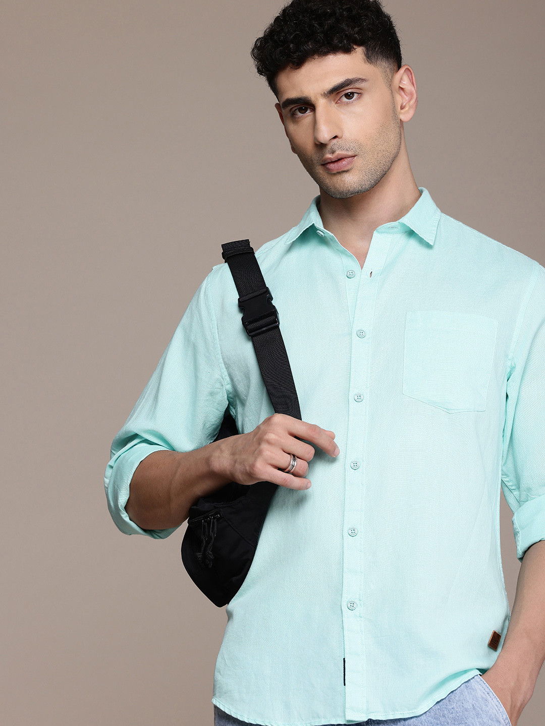 

Roadster Men Premium Linen Cotton Casual Shirt, Turquoise blue