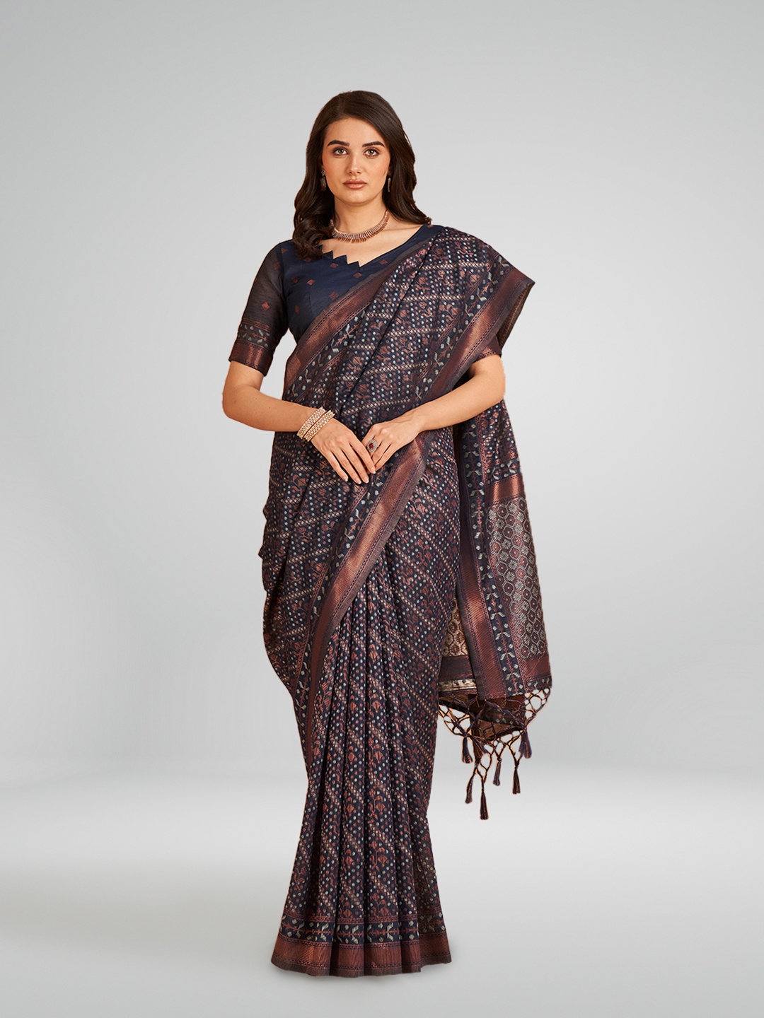 

SARHA Woven Design Zari Pure Cotton Saree, Navy blue