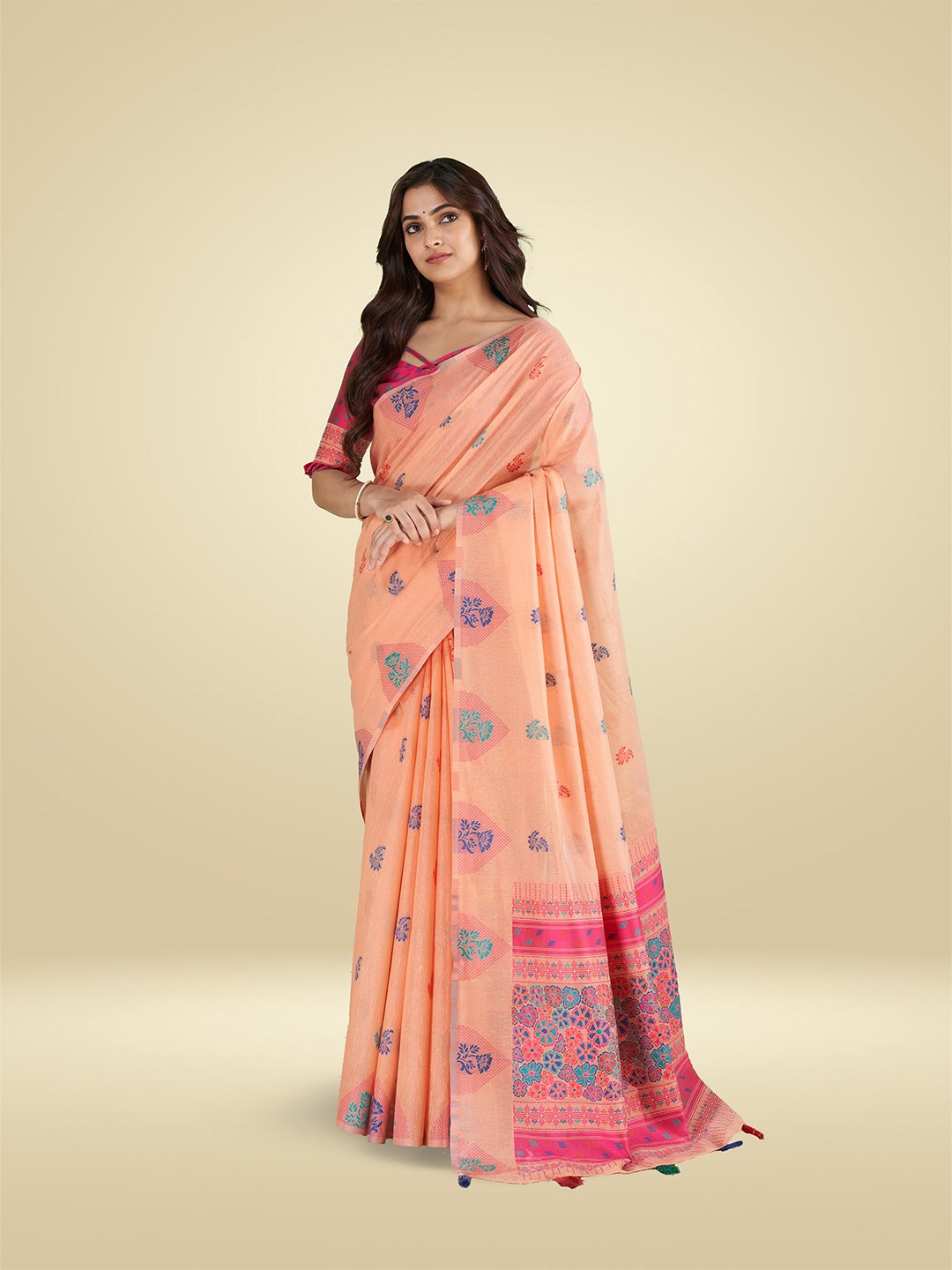 

SARHA Floral Printed Pure Cotton Saree, Peach