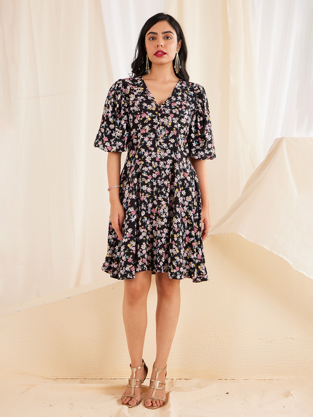

Seryeon Women Floral Print Bishop Sleeve Balloon Mini Dress, Black