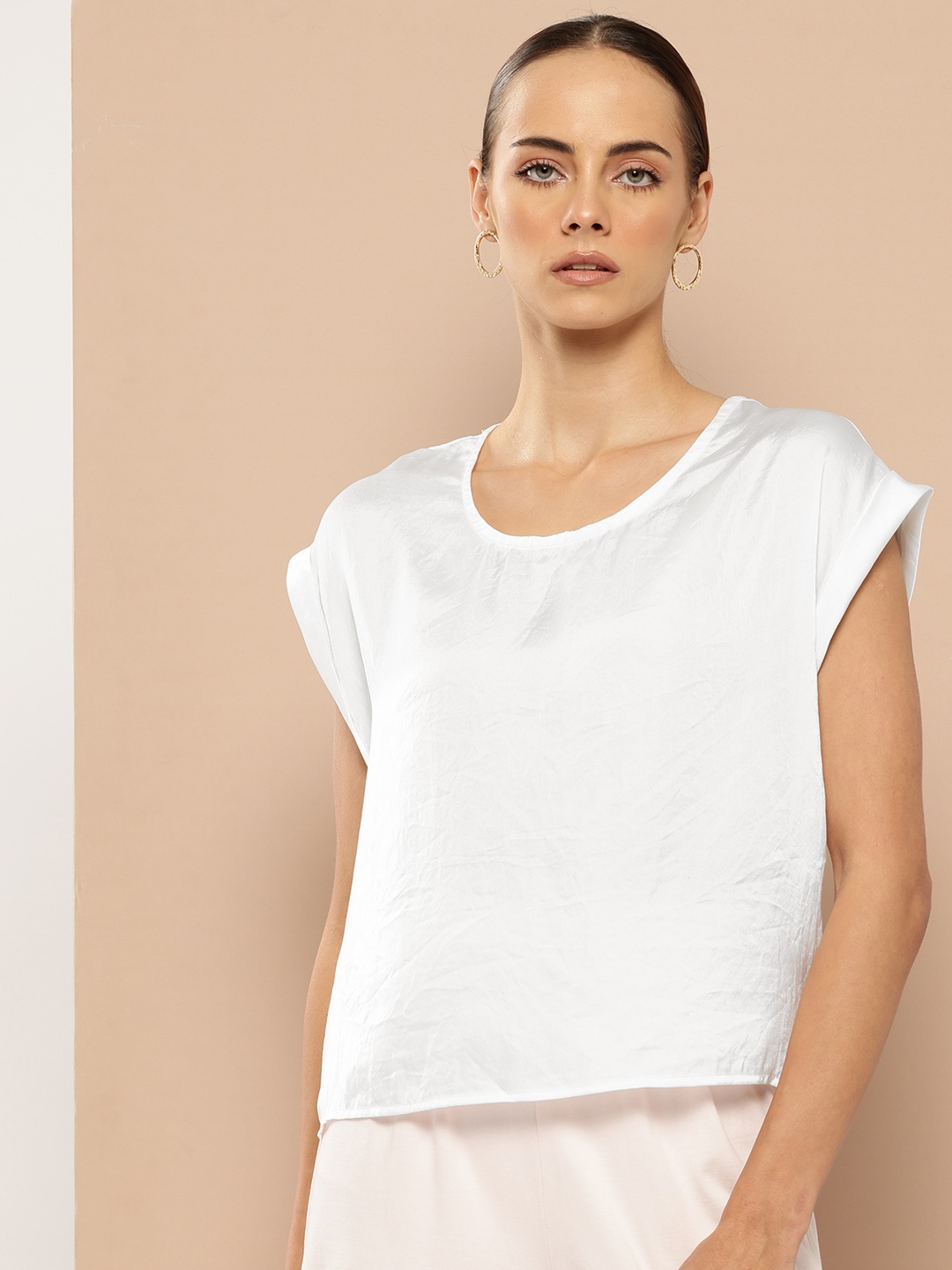 

her by invictus Extended Sleeves Top, White
