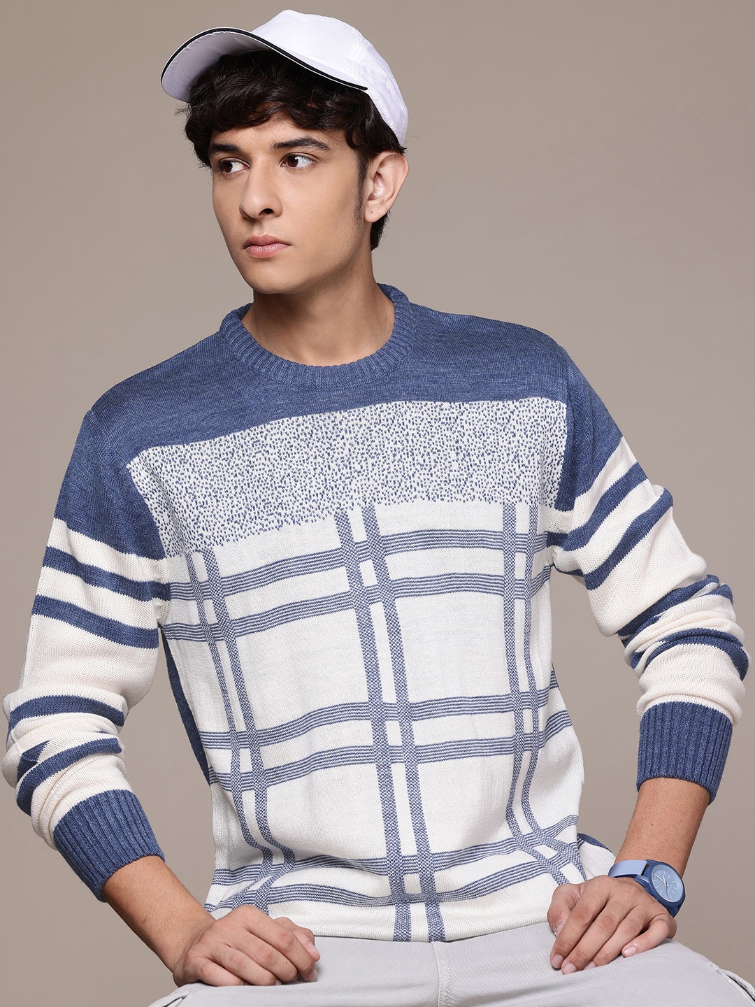 

Roadster Men Checked Pullover, Blue