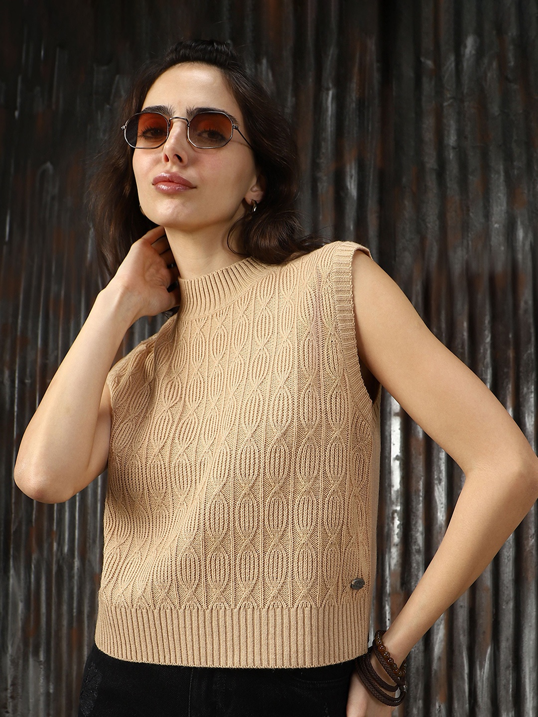 

High Star Women Cable Knit Sleeveless Sweater Vest, Beige